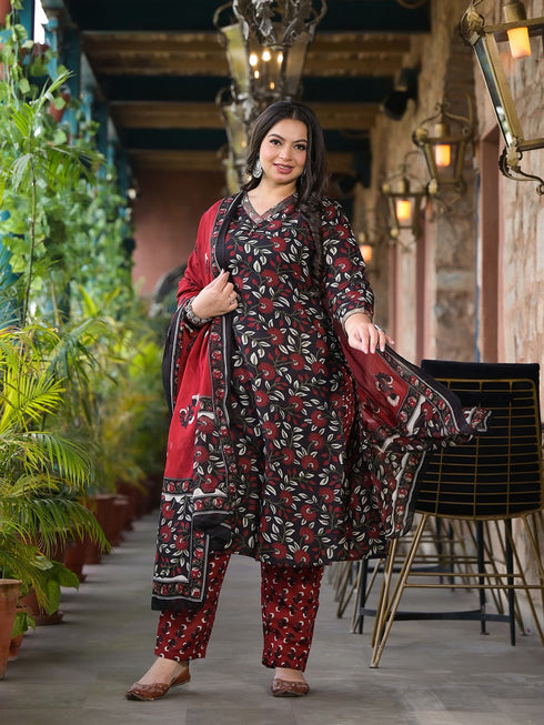 Women Plus Size Black Pure Cotton Kurta Set With Dupatta